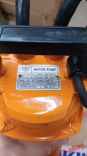 Водяний насос UKC 9701 з поплавком - 2.6 HP, 2000 Вт UKC 9701 / Насос для відкачування чистої води 2000W